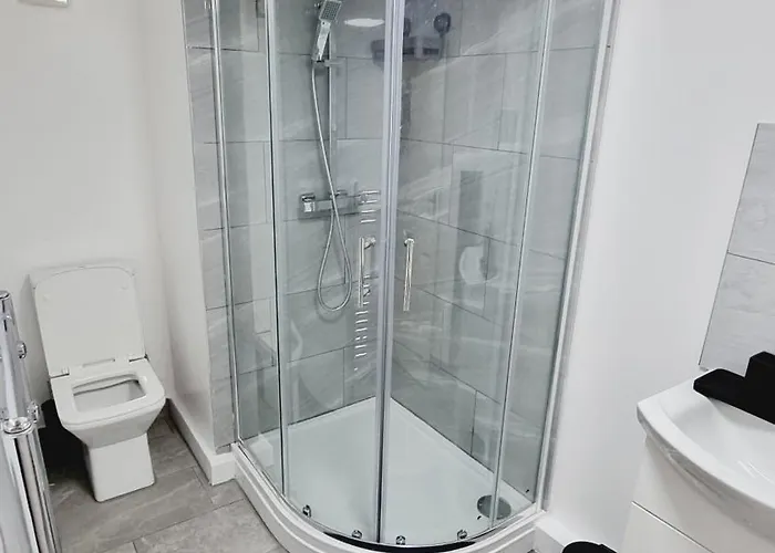 Гостьовий будинок Bright Sunny, Double Bed With Garden, Tv And Wi-fi