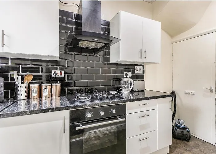 Guest house Bright Sunny, Double Bed With Garden, Tv And Wi-fi *