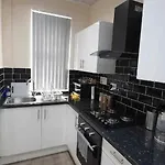 Konukevi Bright Sunny, Double Bed With Garden, Tv And Wi-fi