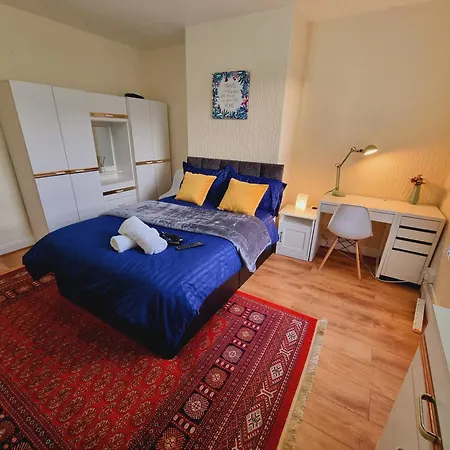 Bright Sunny, Double Bed With Garden, Tv And Wi-fi